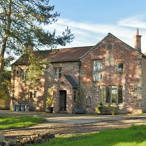 https://the-ashes.hotels-newcastle-upon-tyne.com